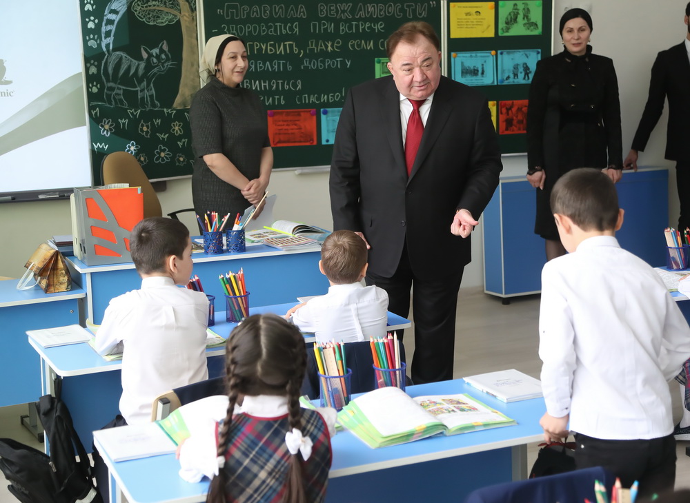 Открытие школы в сельском поселении Яндаре
