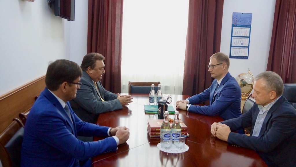 Рабочая встреча руководителя Казначества РФ с премьером Инугшетии
