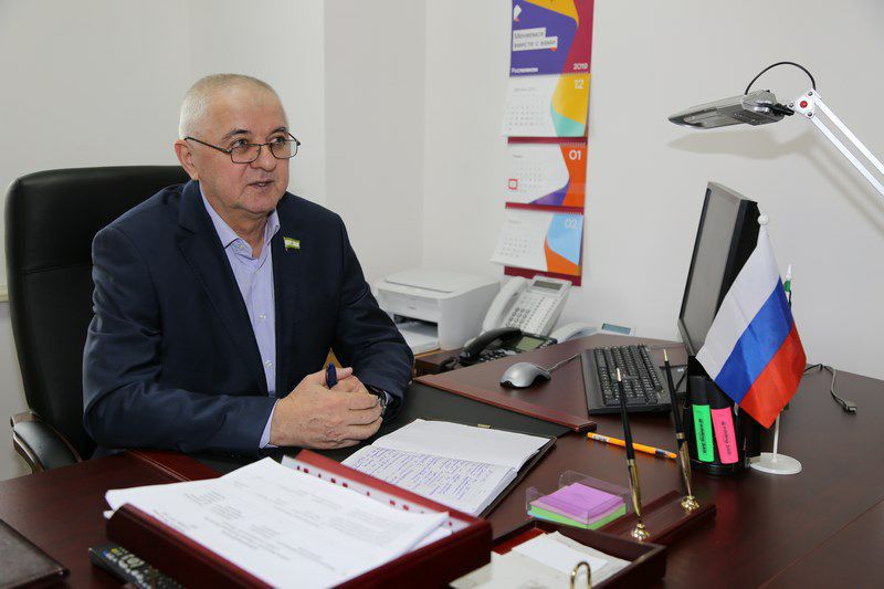Вице-спикер Народного собрания Асхаб Сукиев